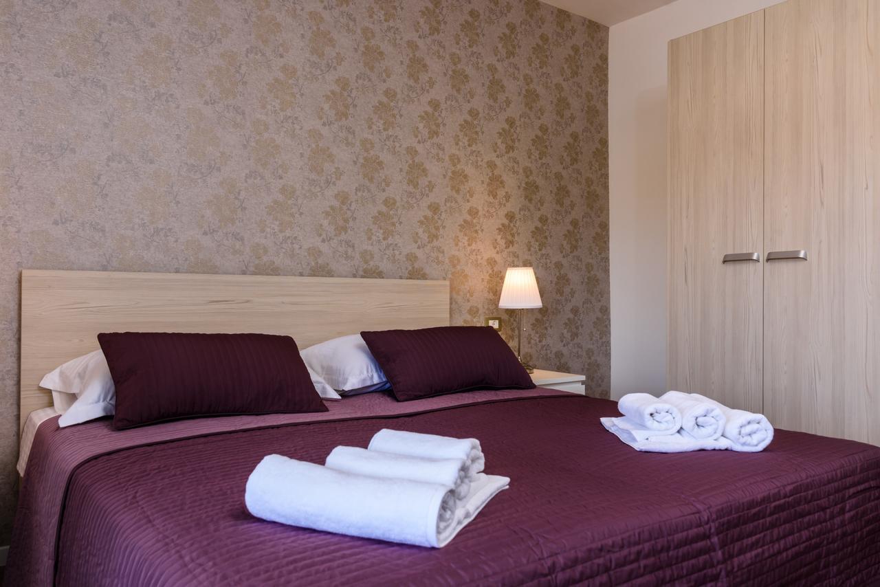 Apartmani Marko I Ana Marina Exterior photo